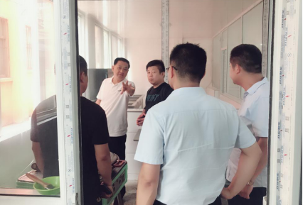 張愛平董事長對學(xué)校食堂提出整改意見 張愛平董事長對學(xué)校食堂提出整改意見